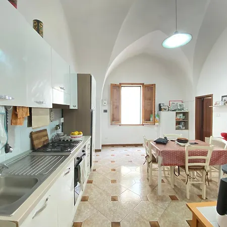 Sweet Dalila Centro Storico Apartment